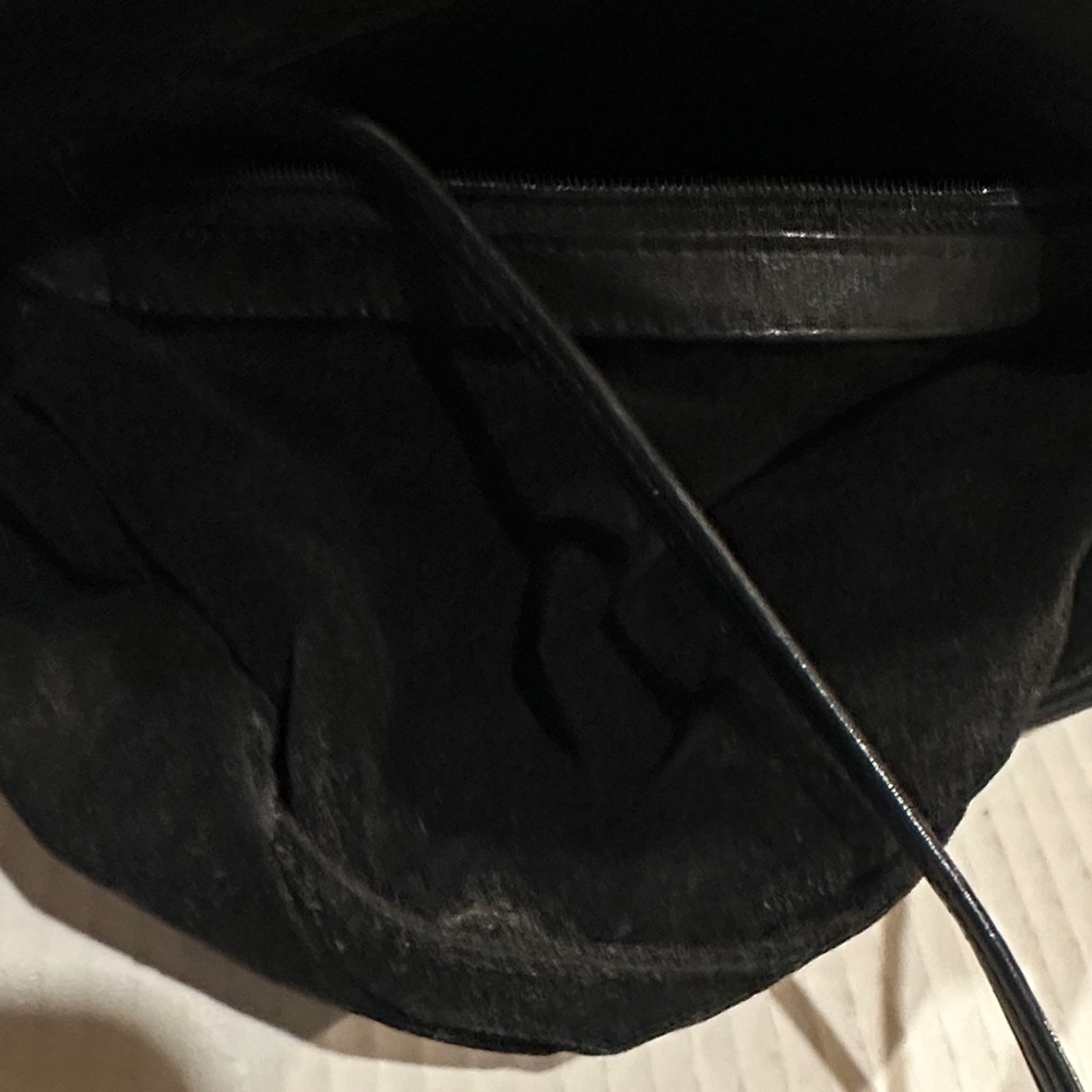 Vintage Brio! Pleated clutch or crossbody Elegant Black Leather Bag pops open - Picture 10 of 10